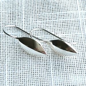 NWT sterling silver 925 mod leaf earrings